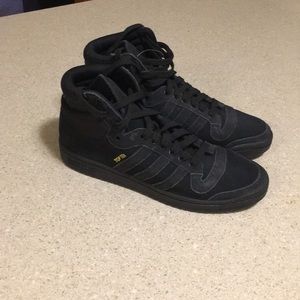 Adidas Top Ten Skating shoes